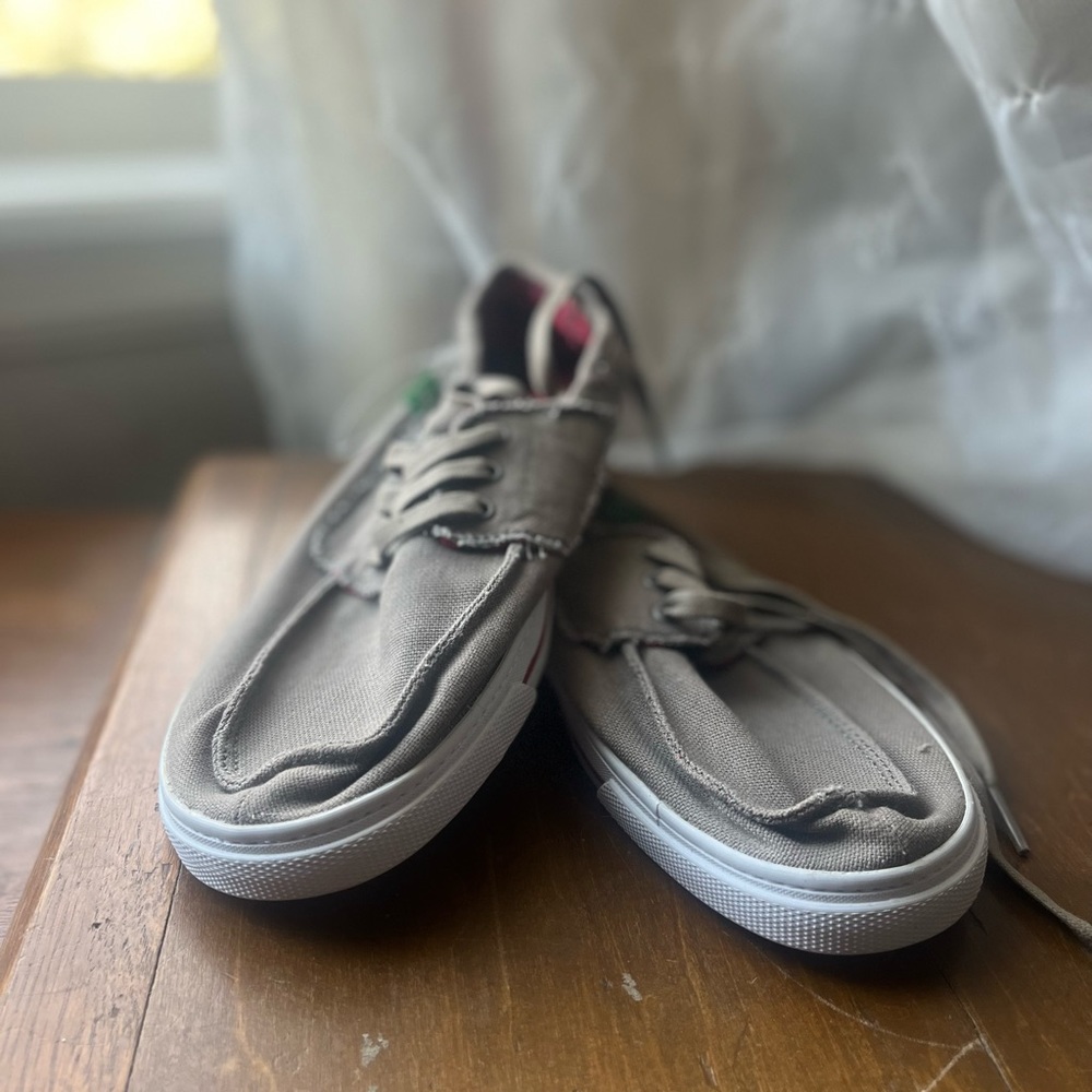 Sanuk Pair ó Dice lace kids shoes